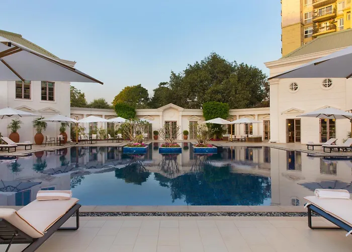 Dlf Club 4