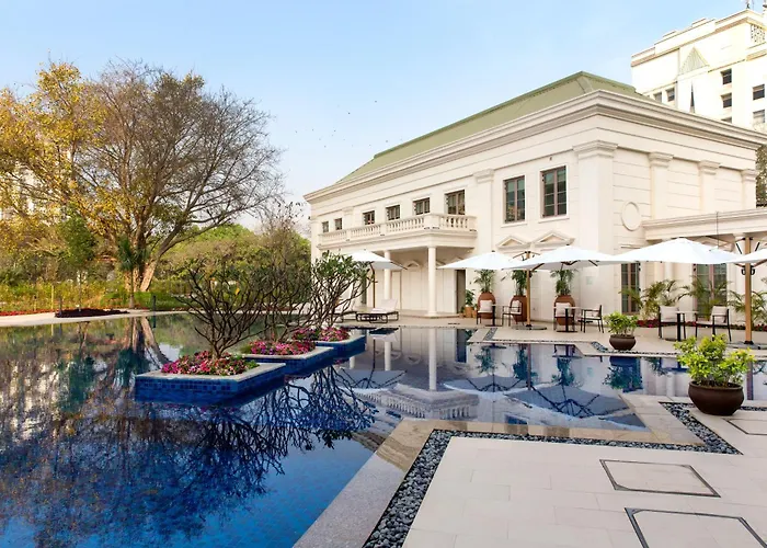 Dlf Club 4